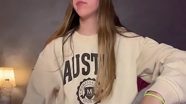 Martimartinaxx online show from 04-16-26, 09:39