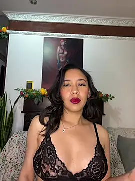 Snapshot of Esmerald_1111 chatting on 07-20-26, 10:18 Esmerald 1111 online show from 07-20-26, 10:18
