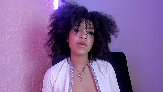 Snapshot of Serena_Fey chatting on 12-16-25, 11:59 Serena Fey online show from 12-16-25, 11:59