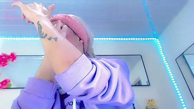 Karla hot777 online show from 04-25-26, 01:41