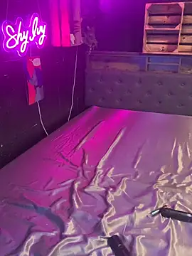 Shy-Ivy online show from 12-17-25, 10:38