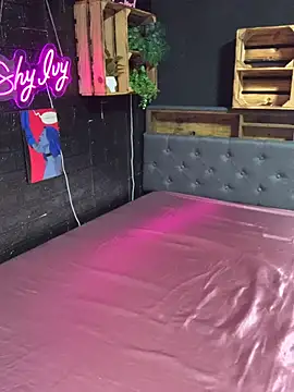 Shy-Ivy online show from 01-11-26, 10:48