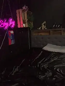 Shy-Ivy online show from 04-26-26, 09:01