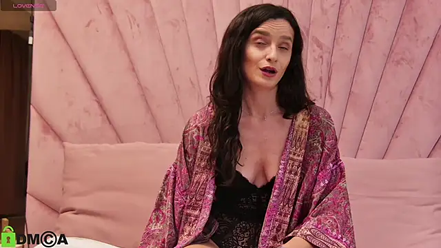 AnnaHarperX online show from 01-15-25, 05:47