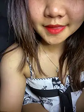 Snapshot of Sunset-yll chatting on 04-28-26, 08:30 Sunset-yll online show from 04-28-26, 08:30