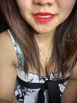 Snapshot of Sunset-yll chatting on 04-30-26, 01:50 Sunset-yll online show from 04-30-26, 01:50