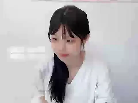 Snapshot of bunny-- chatting on 11-29-25, 03:20 bunny-- online show from 11-29-25, 03:20