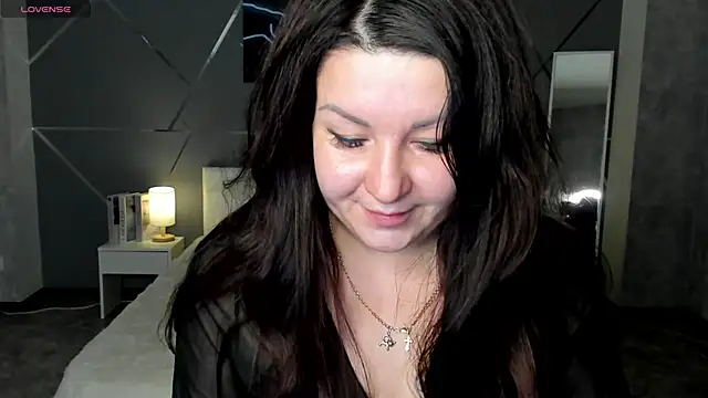 Snapshot of still__her chatting on 12-02-25, 01:11 still her online show from 12-02-25, 01:11