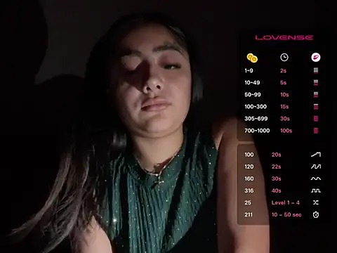 Snapshot of reinaass chatting on 05-22-26, 04:52 reinaass online show from 05-22-26, 04:52