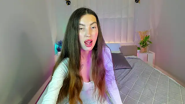 Snapshot of LiraRevery chatting on 12-03-25, 12:29 LiraRevery online show from 12-03-25, 12:29