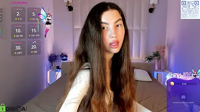 Snapshot of LiraRevery chatting on 12-15-25, 11:20 LiraRevery online show from 12-15-25, 11:20