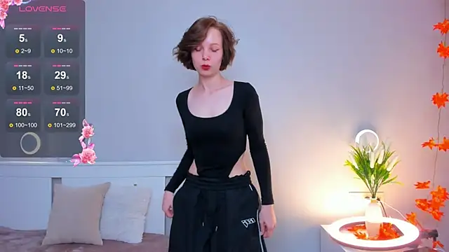 Snapshot of UmbraVelour chatting on 12-14-25, 03:28 UmbraVelour online show from 12-14-25, 03:28