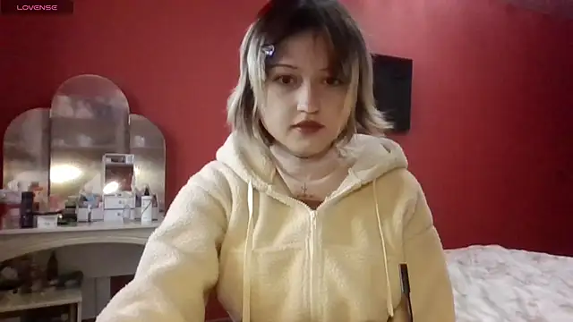 Snapshot of SkylaPorter chatting on 11-27-25, 10:17 SkylaPorter online show from 11-27-25, 10:17