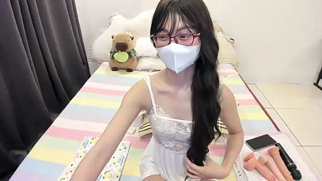 Teahyee online show from 03-30-26, 01:34