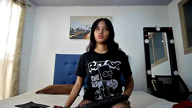 Snapshot of Shara_Soul chatting on 12-03-25, 05:11 Shara Soul online show from 12-03-25, 05:11