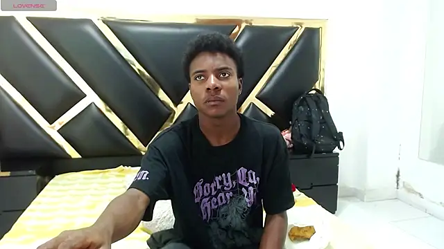 NoahJhonson69 online show from 04-23-26, 11:31