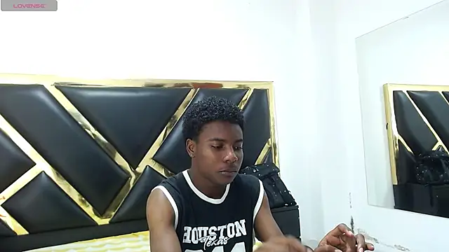 NoahJhonson69 online show from 04-24-26, 11:34