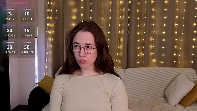 Snapshot of SudieNatera chatting on 12-14-25, 05:13 SudieNatera online show from 12-14-25, 05:13