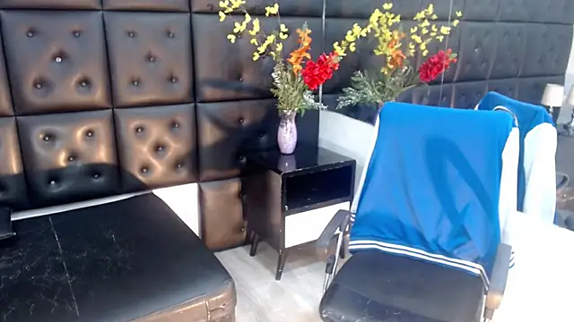 Snapshot of ChrisHott01 chatting on 12-16-25, 02:16 ChrisHott01 online show from 12-16-25, 02:16