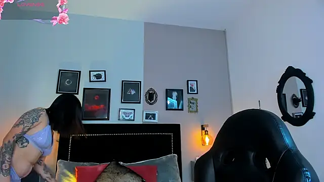 Annie Petters online show from 12-05-25, 12:47