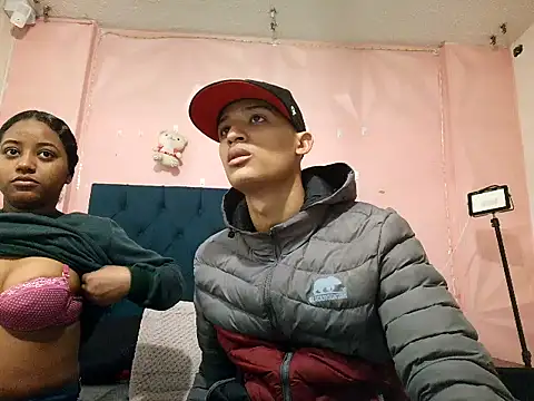 Snapshot of saniasex2025 chatting on 11-24-25, 08:08 saniasex2025 online show from 11-24-25, 08:08