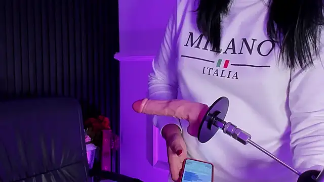 Snapshot of Sienarosewood chatting on 12-16-25, 03:44 Sienarosewood online show from 12-16-25, 03:44