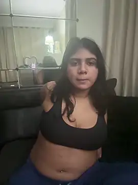 TiaBella  online show from 12-18-25, 10:49