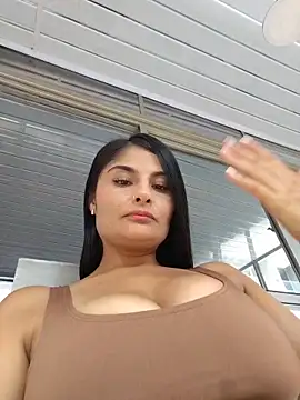 Snapshot of Laia_torres1 chatting on 05-14-26, 03:52 Laia torres1 online show from 05-14-26, 03:52