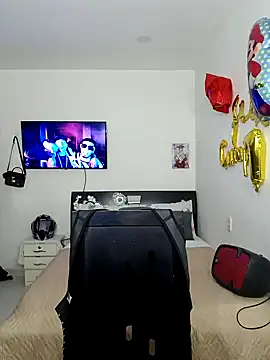 Snapshot of hot-shaved-baby chatting on 11-21-25, 07:12 hot-shaved-baby online show from 11-21-25, 07:12