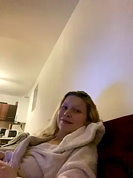 Snapshot of LexiSlimVIbe chatting on 11-29-25, 12:35 LexiSlimVIbe online show from 11-29-25, 12:35