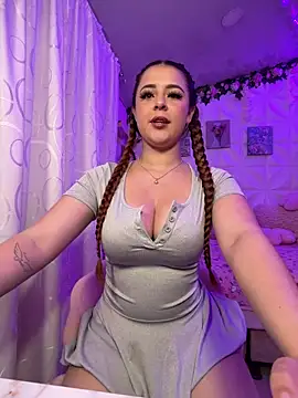 April Beckett02 online show from 04-16-26, 10:27