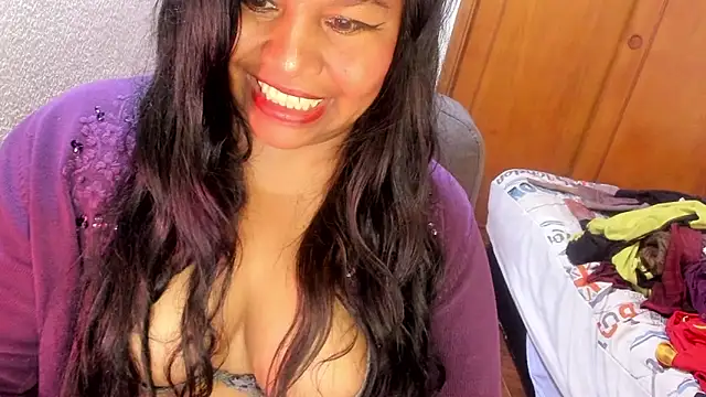 Snapshot of ebonycamelia chatting on 04-27-26, 06:06 ebonycamelia online show from 04-27-26, 06:06