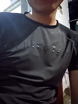 Snapshot of huykkk99 chatting on 03-08-26, 11:36 huykkk99 online show from 03-08-26, 11:36