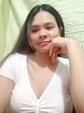 Snapshot of quynhquynh_ chatting on 12-14-25, 02:44 quynhquynh online show from 12-14-25, 02:44