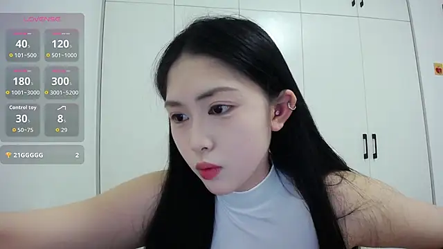 Snapshot of TuTu-077 chatting on 11-29-25, 08:28 TuTu-077 online show from 11-29-25, 08:28