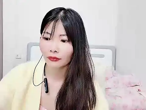 Snapshot of Ava-Baby chatting on 12-04-25, 07:50 Ava-Baby online show from 12-04-25, 07:50