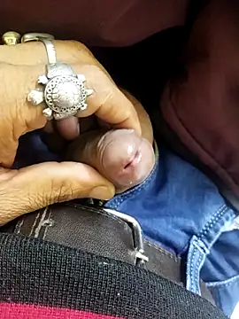 Snapshot of Playboy_139 chatting on 12-18-25, 09:59 Playboy 139 online show from 12-18-25, 09:59