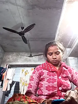 Snapshot of Hot_erion chatting on 11-27-25, 04:20 Hot erion online show from 11-27-25, 04:20