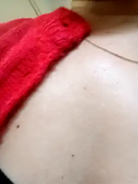 Snapshot of Reema_143 chatting on 12-14-25, 02:17 Reema 143 online show from 12-14-25, 02:17