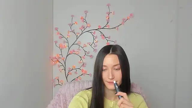 Stella XO online show from 03-25-26, 06:19