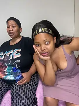 Snapshot of CamilaXXX20 chatting on 03-08-26, 09:29 CamilaXXX20 online show from 03-08-26, 09:29