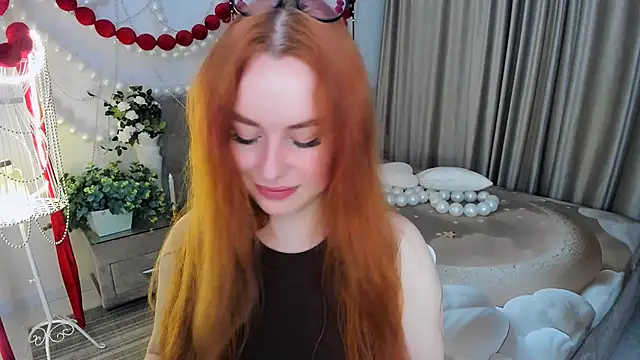 AirySilhouette online show from 04-17-26, 07:28