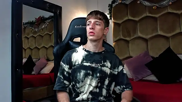 Snapshot of Ostin_Saints chatting on 12-03-25, 12:36 Ostin Saints online show from 12-03-25, 12:36