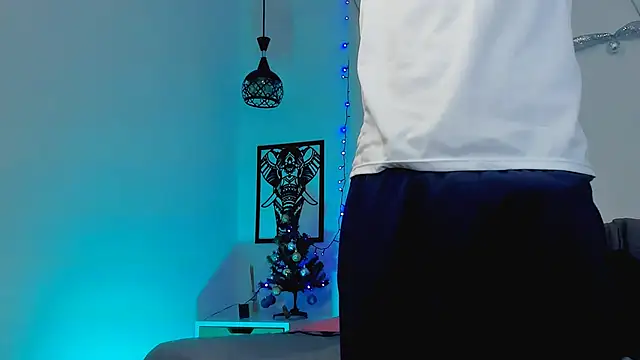 Snapshot of Ostin_Saints chatting on 12-17-25, 04:13 Ostin Saints online show from 12-17-25, 04:13