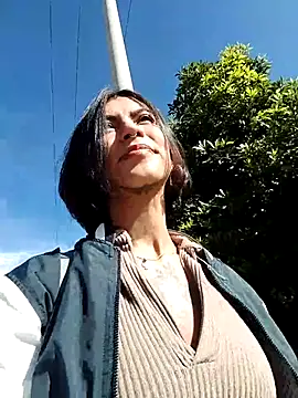 Snapshot of Zoe_addiction chatting on 12-01-25, 02:00 Zoe addiction online show from 12-01-25, 02:00