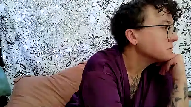 Snapshot of sareberr420 chatting on 02-01-26, 02:59 sareberr420 online show from 02-01-26, 02:59