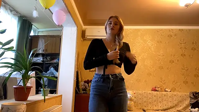 Snapshot of Malley_Saunds chatting on 12-03-25, 07:16 Malley Saunds online show from 12-03-25, 07:16