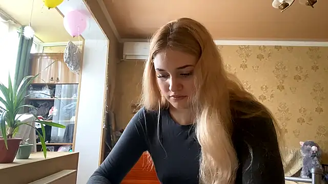 Snapshot of Malley_Saunds chatting on 12-05-25, 08:12 Malley Saunds online show from 12-05-25, 08:12