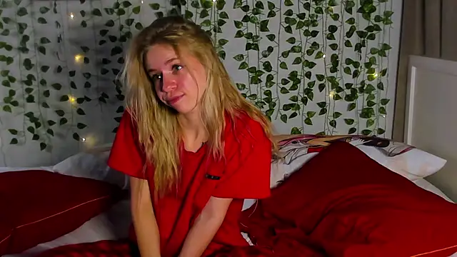 Cute Beautiful Princess online show from 11-27-25, 10:45