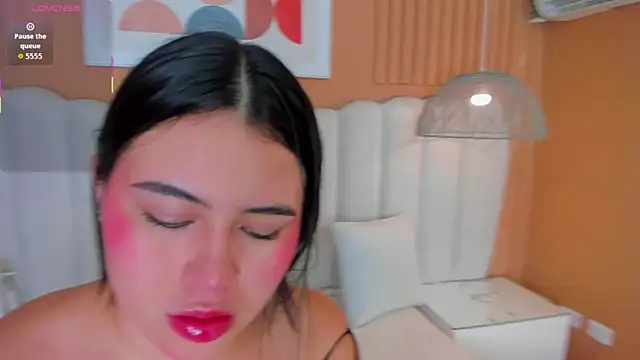 Snapshot of monserrat_cutte chatting on 11-30-25, 11:03 monserrat cutte online show from 11-30-25, 11:03